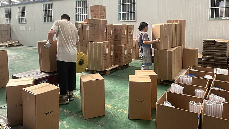 國(guó)內(nèi)發(fā)貨液氮罐打包中，即將發(fā)走